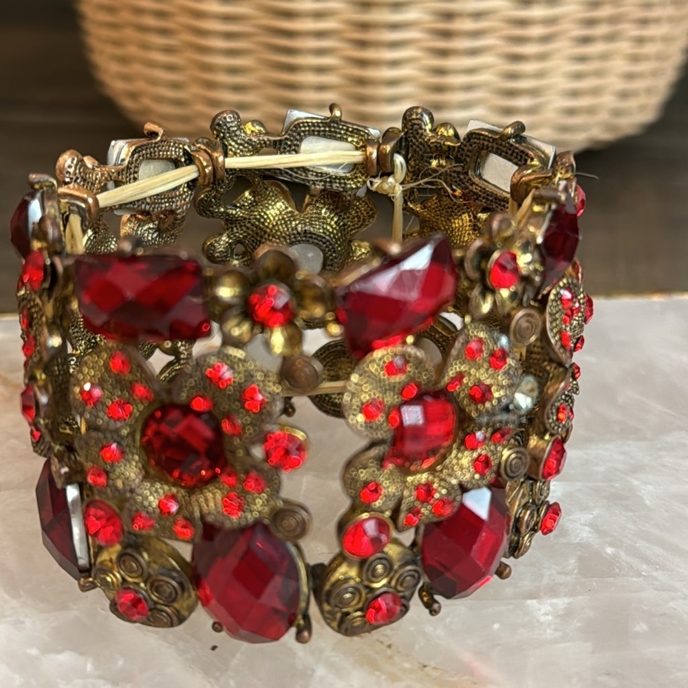 RED WOMEN BRACELET - Picture 6 of 14
